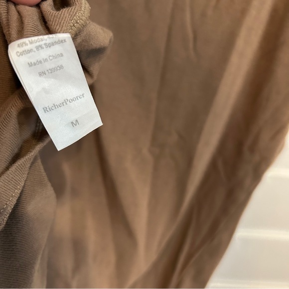 Richer Poorer Scoop Back Tank Top Brown Camel Size Medium - Picture 5 of 5